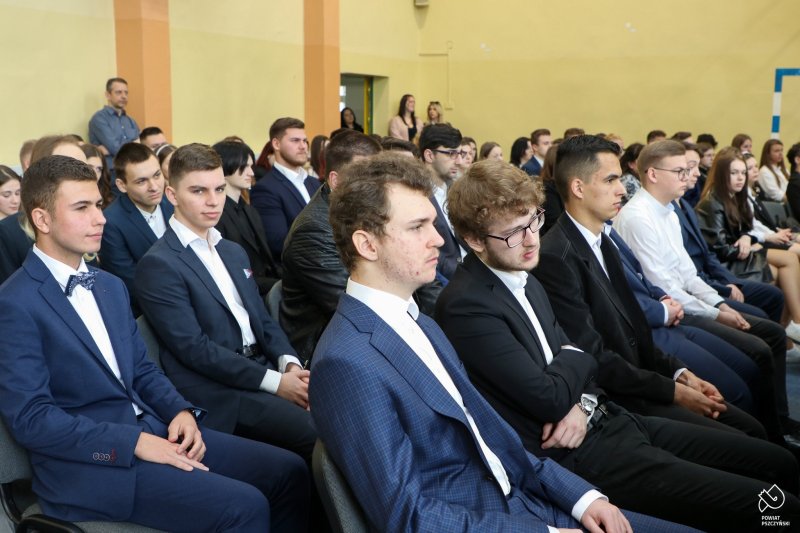 2022_04_29_Zakonczenie_roku_szkolnego_maturzystow_1